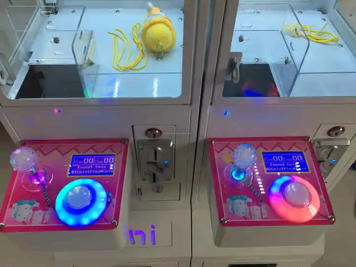 Mesin Cakar Mini Koin Otomatis - Arcade Toy Claw Vending Machine ulasan dan harga